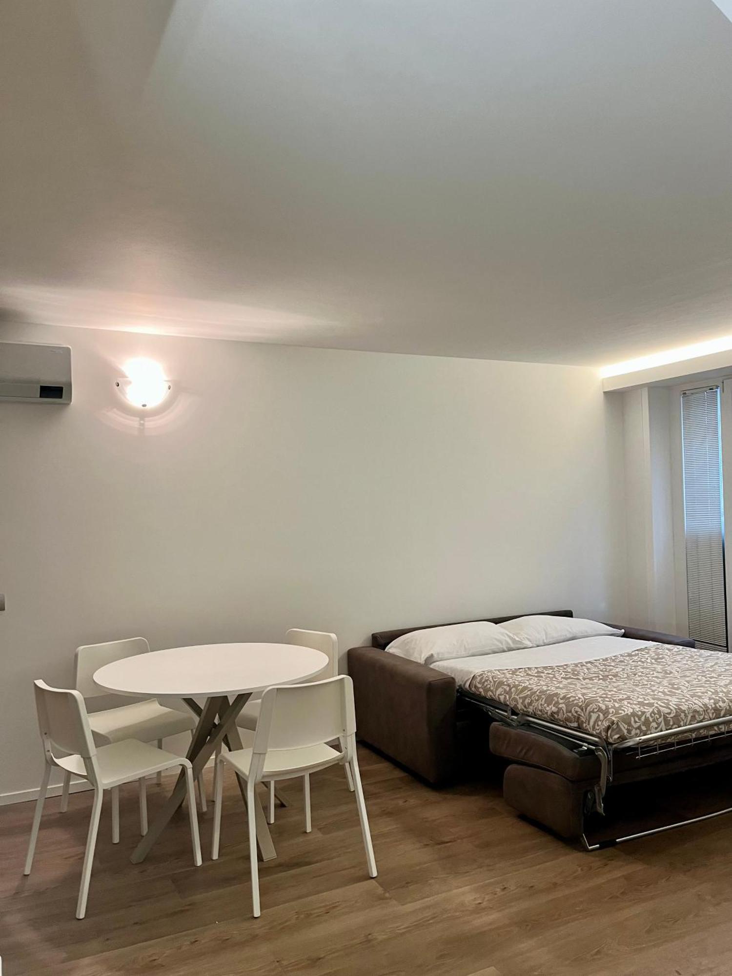 Central Side Apartment Milano Eksteriør bilde