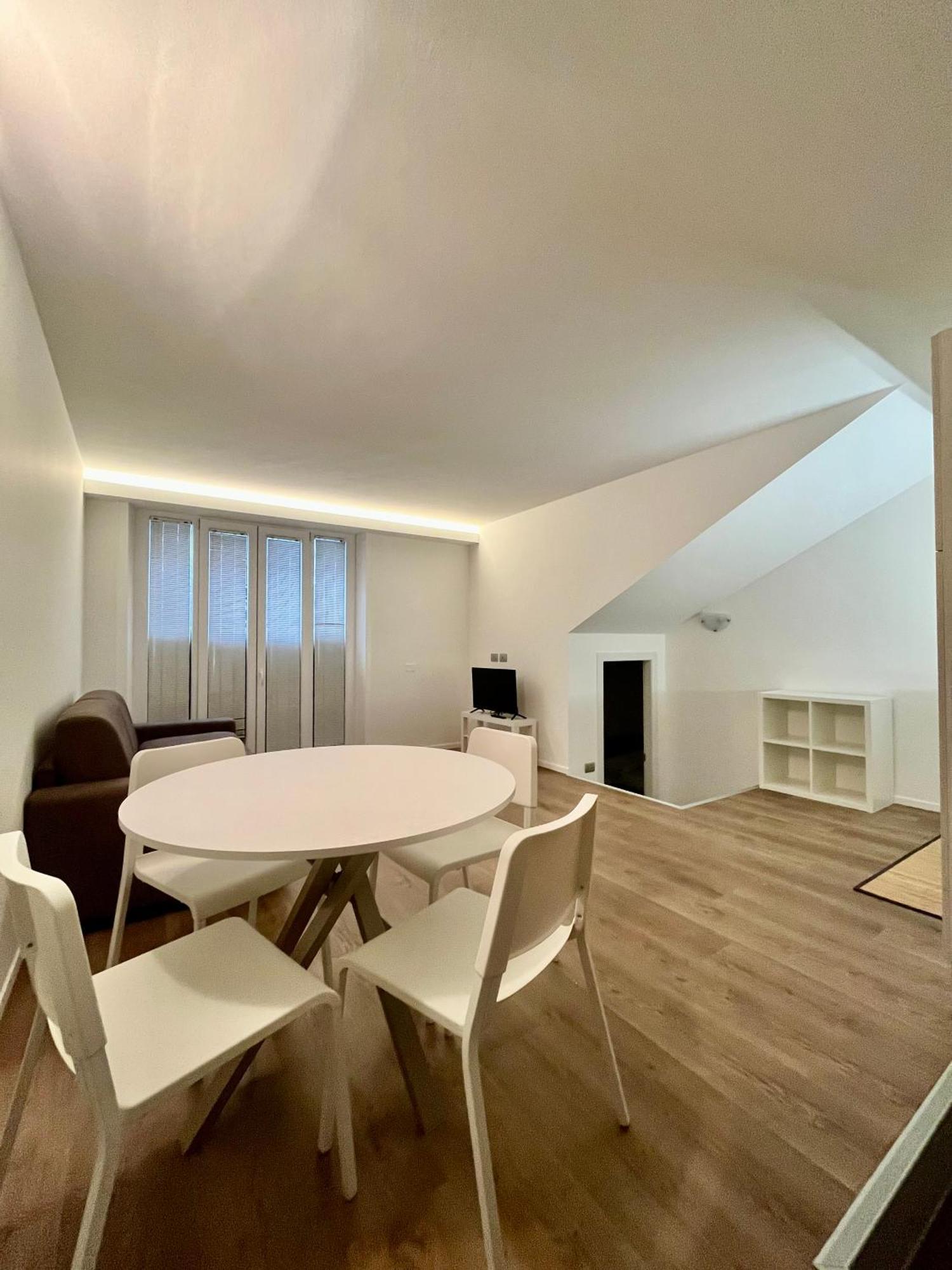 Central Side Apartment Milano Eksteriør bilde