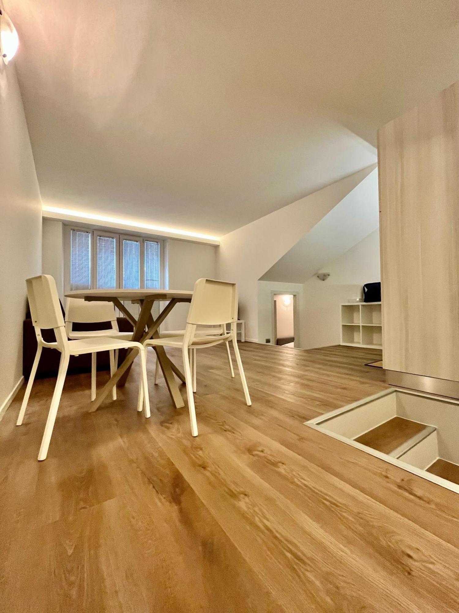 Central Side Apartment Milano Eksteriør bilde